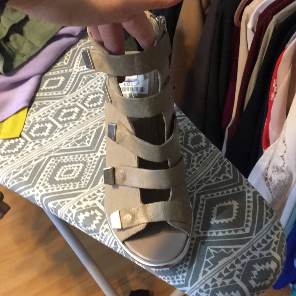 Beige taupe cute heels